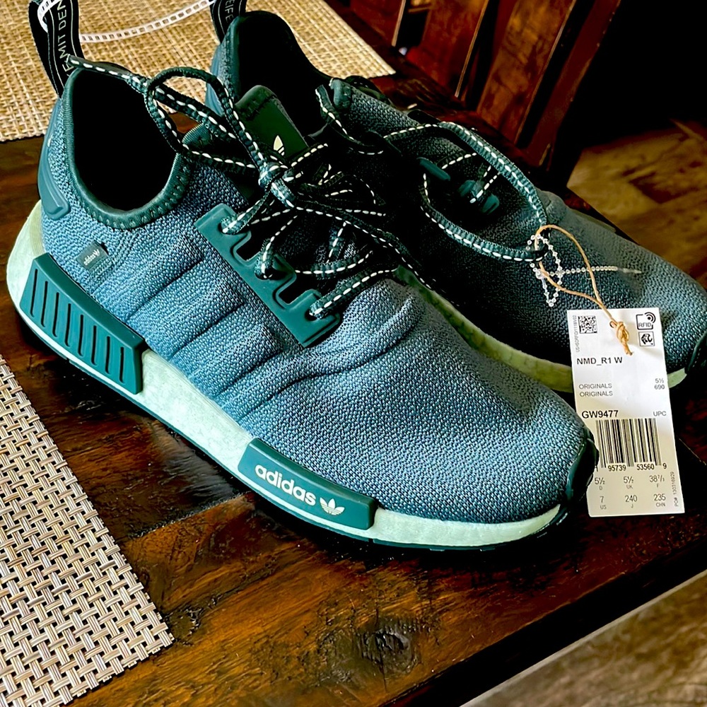 Brand new women Adidas NMD_R1 size 7 green